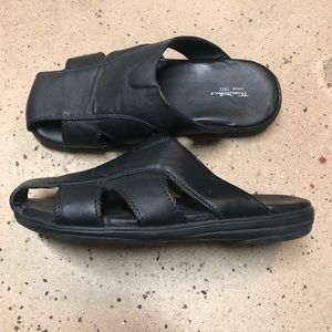 Thom McAn men’s sandals
